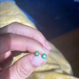 Emerald/22 K Gold Floral Threaded Earrings